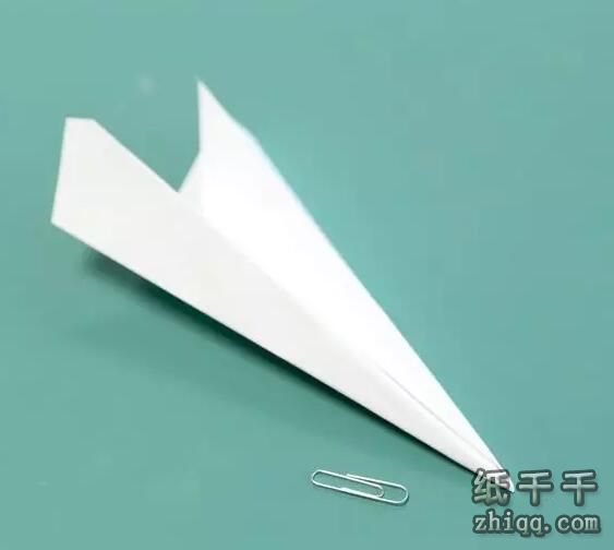 折纸 怎么折出世界上最快的纸飞机如果还嫌飞机飞得不够远,就在机头